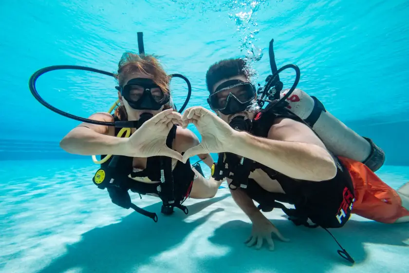 Clases de buceo en familia
