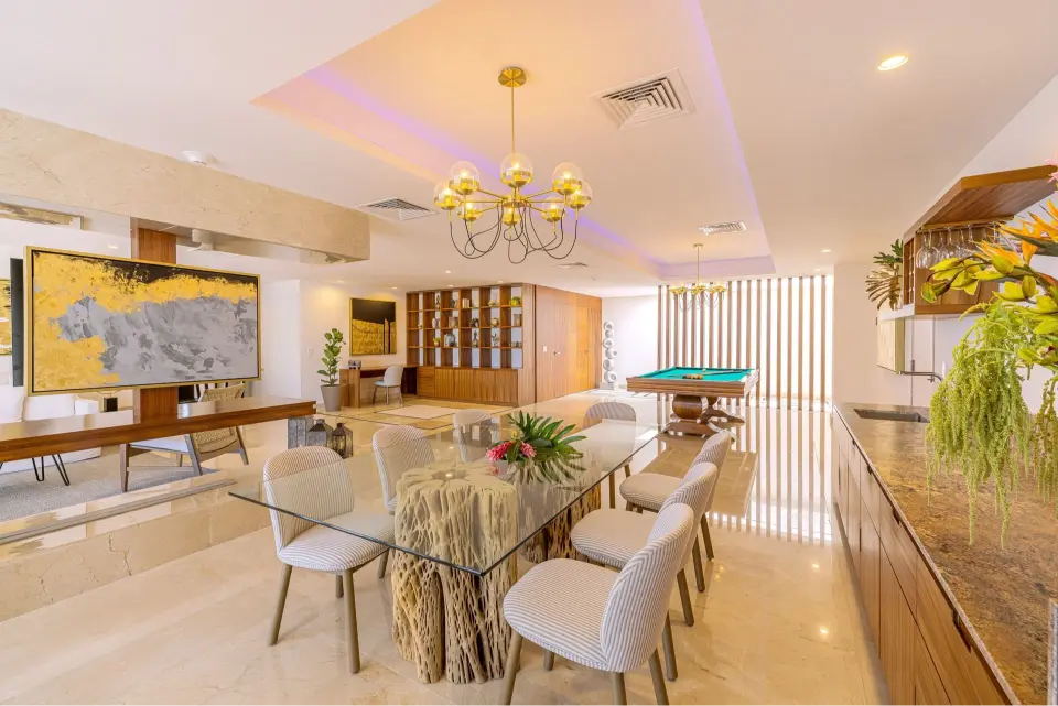 Diamond Suite 4
