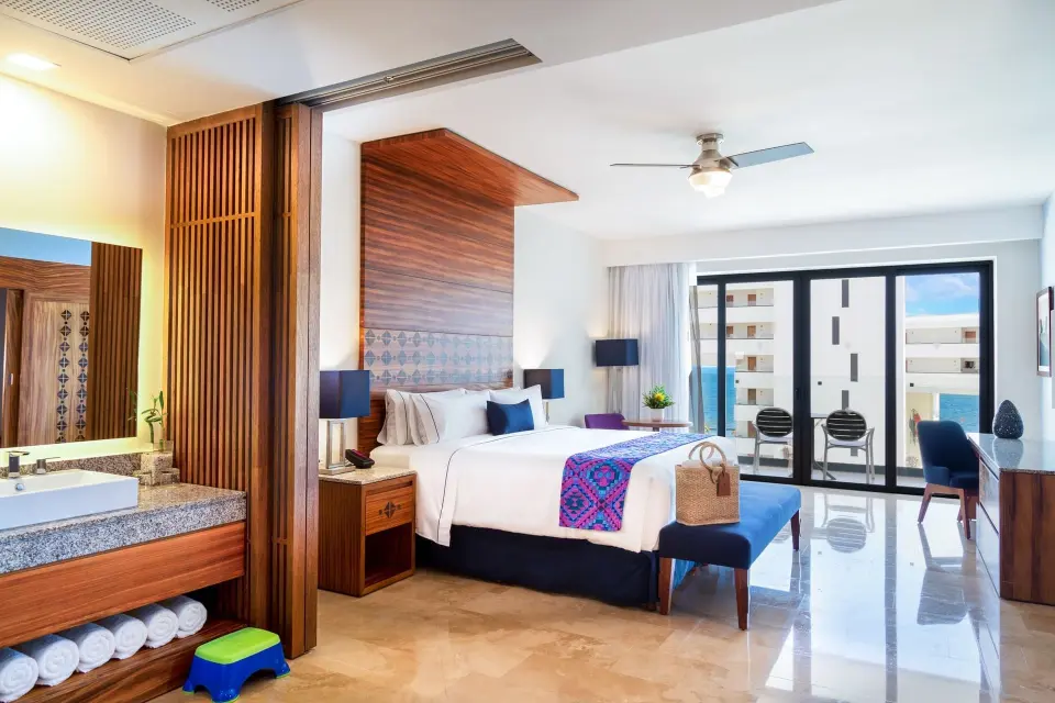 Sapphire Room 7 - 2